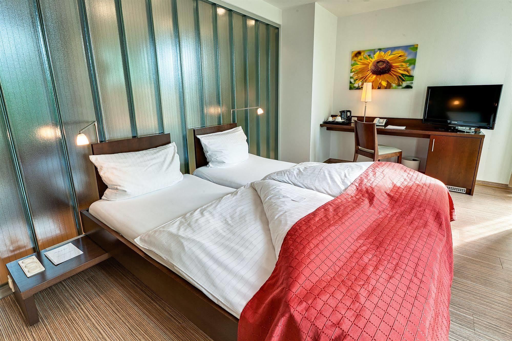 Das Wildeck Hotel & Restaurant Abstatt Dış mekan fotoğraf